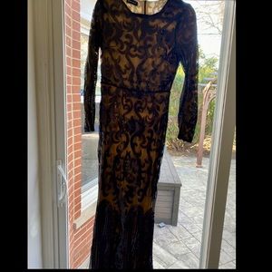 Gorgeous evening gown! Worn once, still like new! Size M